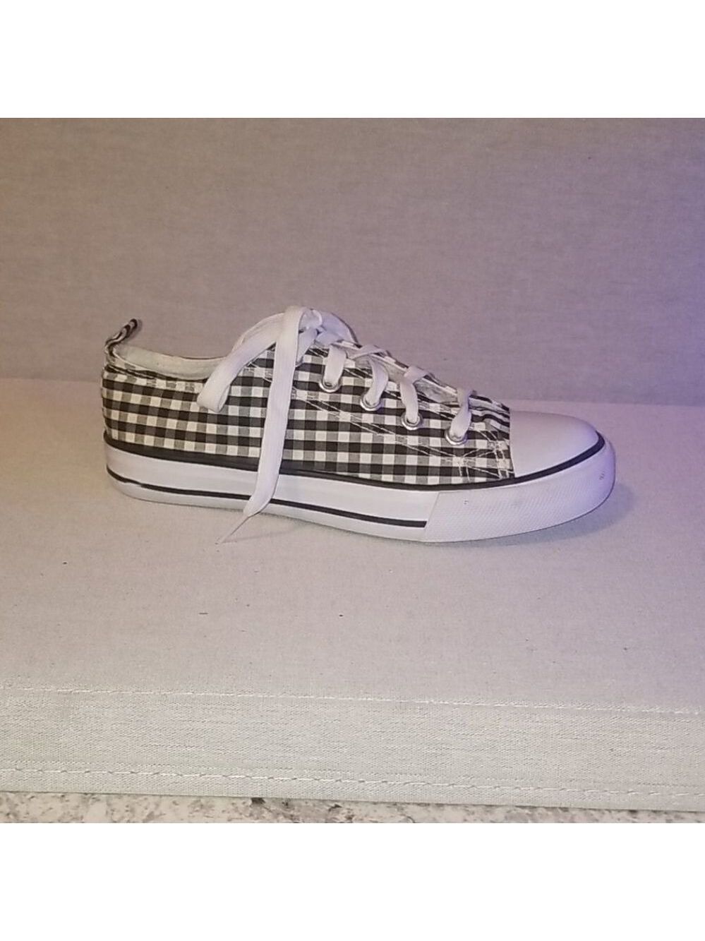 EPICSTEP GIRLS SNEAKERS SZ 4